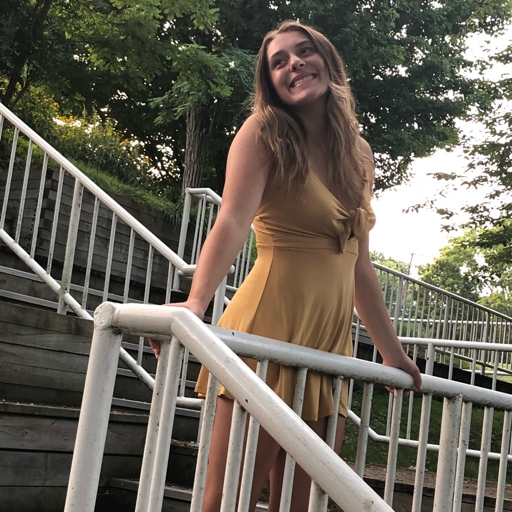 Meet your Posher, Gabrielle